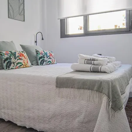 شقة Apartamento Centrico Muy Cerca De La Playa *