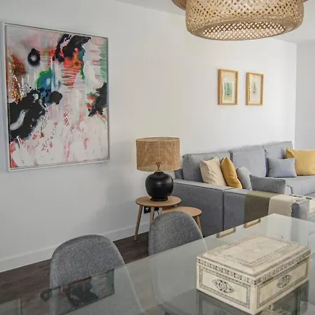 Apartamento Centrico Muy Cerca De La Playa شقة *
